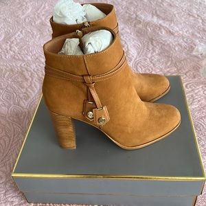 NEW! Louise et Cie Toffee LO-SYDNEE Nubuck Boots